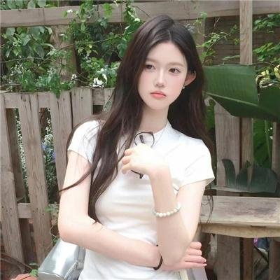 后备箱里的女孩